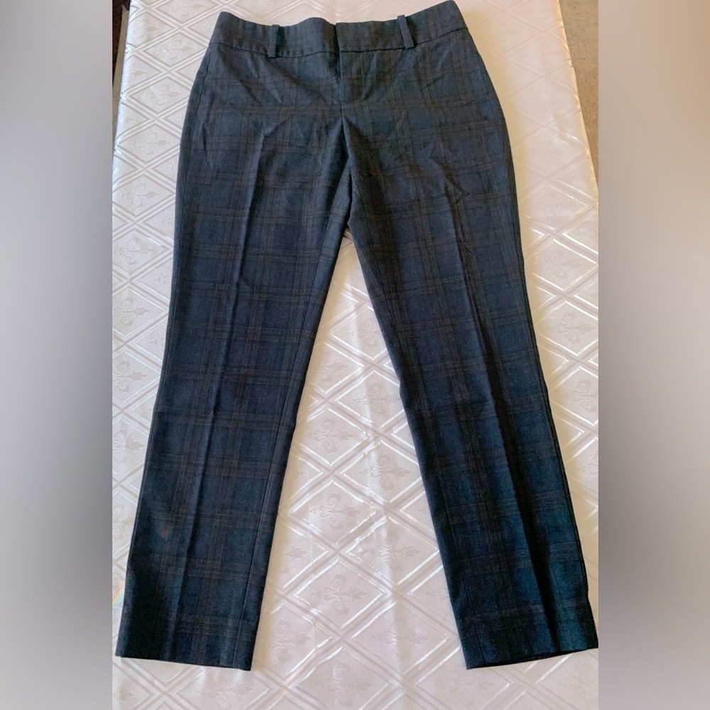 Calvin Klein women’s cropped casual trousers pants, size 6